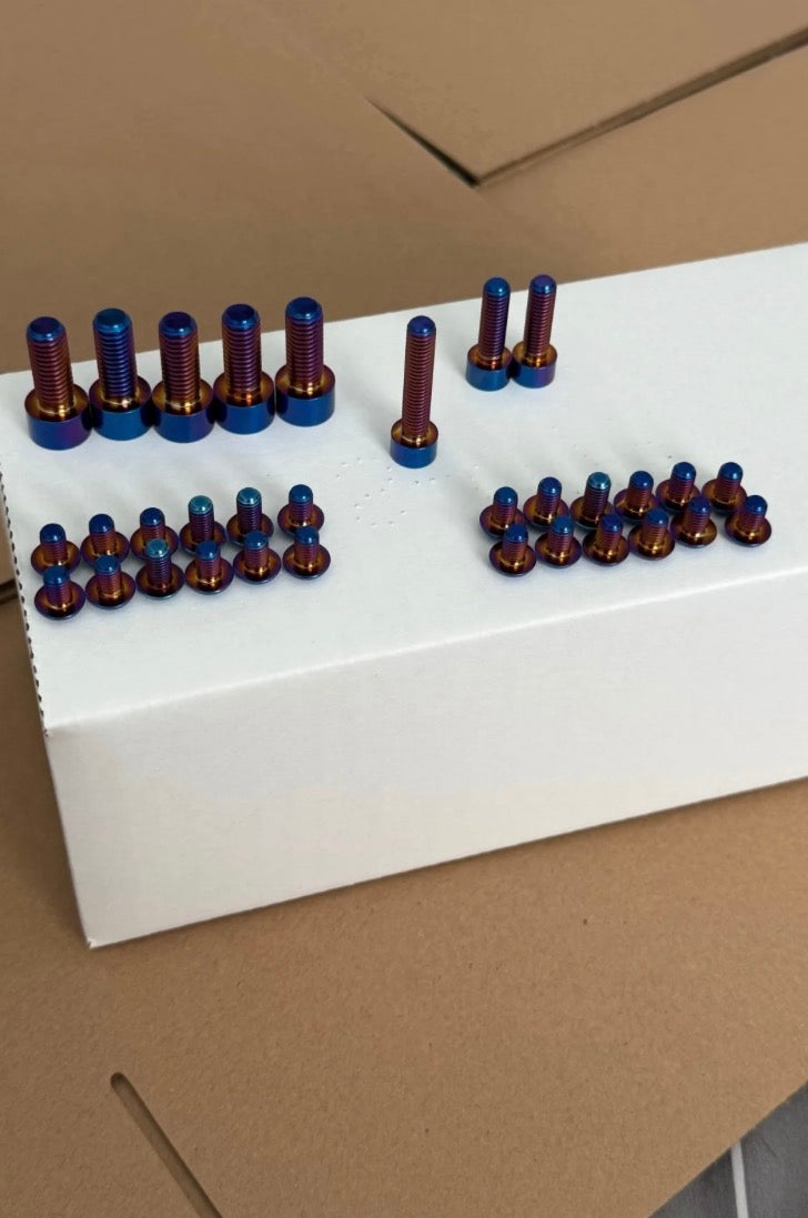 MacFox Titanium bolts kit