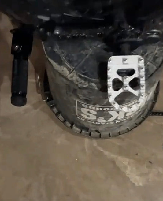 Foot lock for ridstar