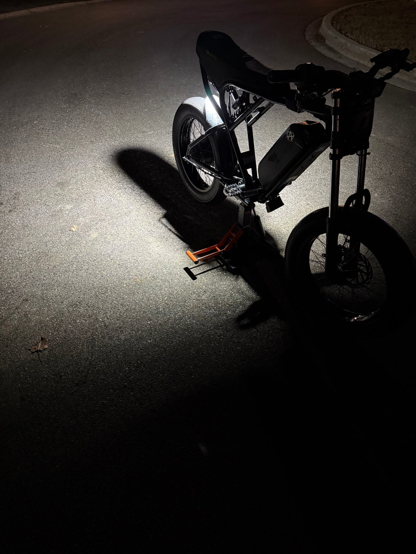 Battery powered rock light